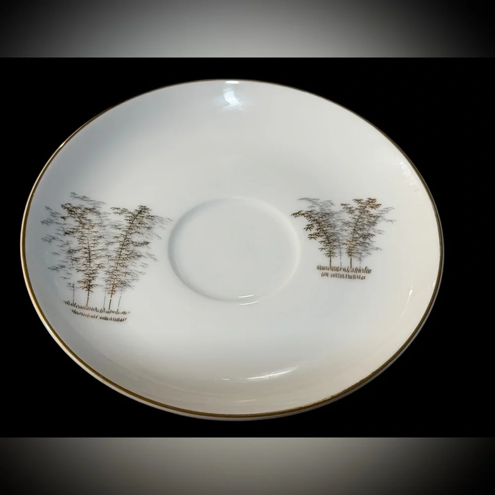Vintage Fukagawa Arita 901 Set 4 cups 4 Saucers 1 Creamer Coffee Tea Collectible